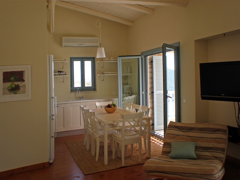 Urania Luxury Villas Pondi 외부 사진